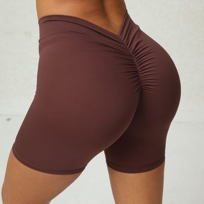 Deep V-shaped Wrinkle Shorts